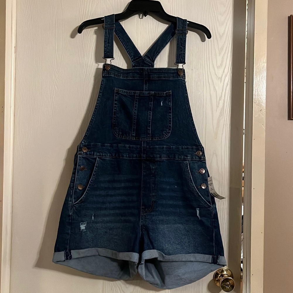 No boundaries shorts overalls
